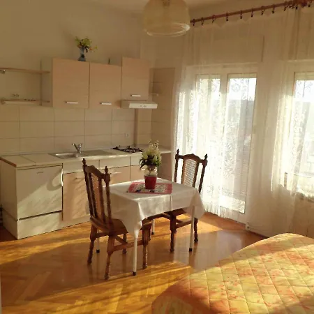 Studio In Pula/istrien 10945 * Veruda